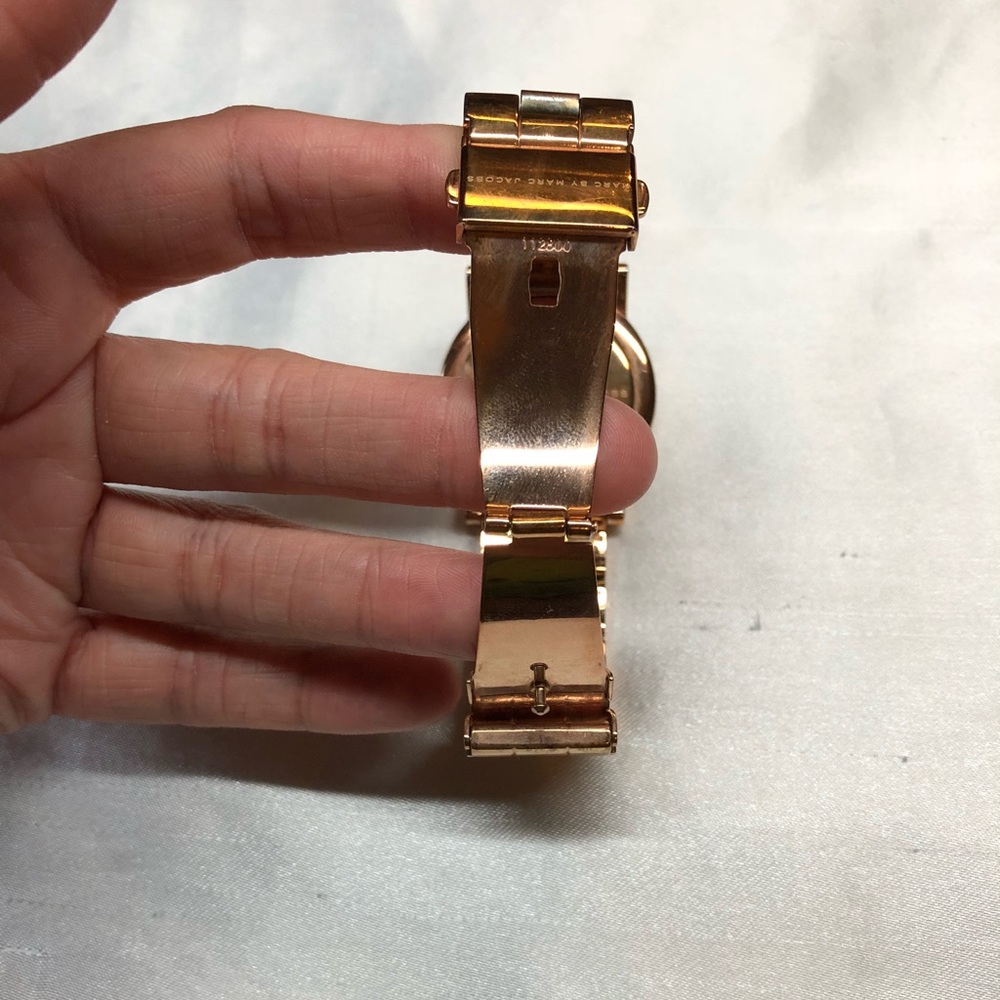 MARC JACOBS White Dial Rose Gold-Tone Ladies Watch - Picture 5 of 7